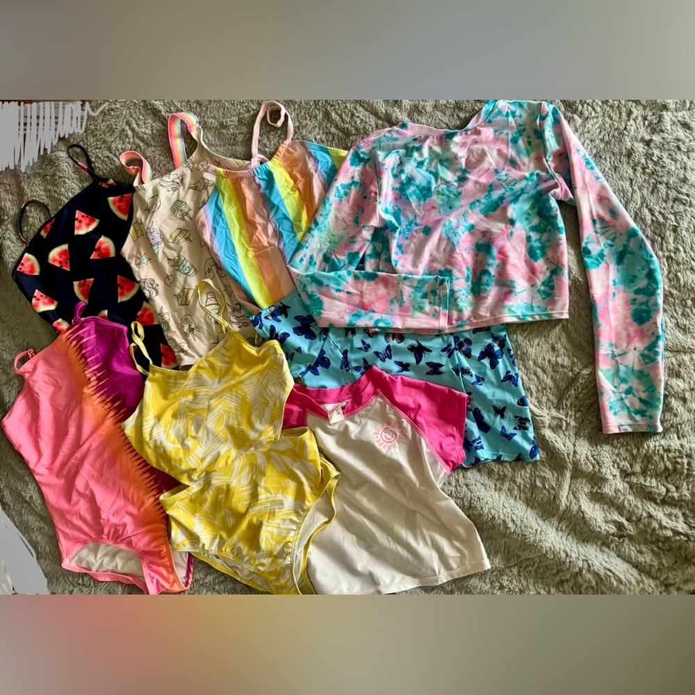 Girls swimsuit bundle of 8! 5 one piece suits and 3 rash/sun guard top